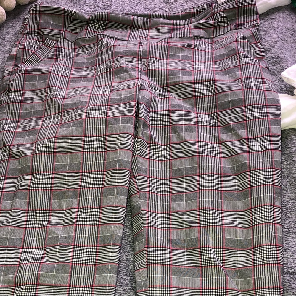 Business casual capri pants